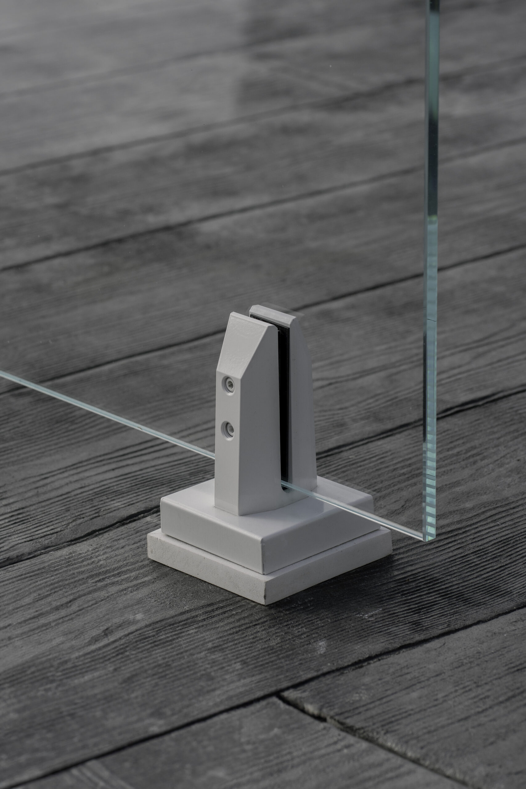 glass-fence-spigot_scene_g-1_sn-2_003.jpg